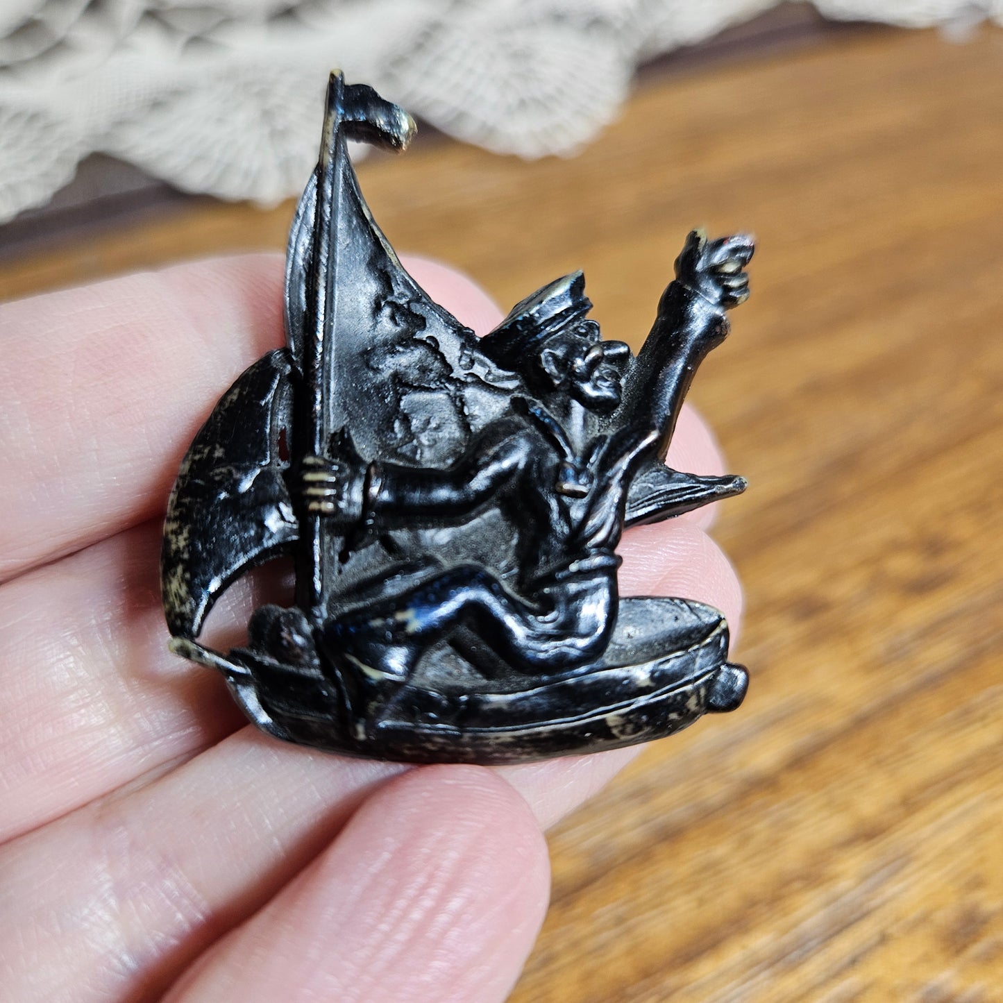 Vintage Black Sailboat Figural Brooch