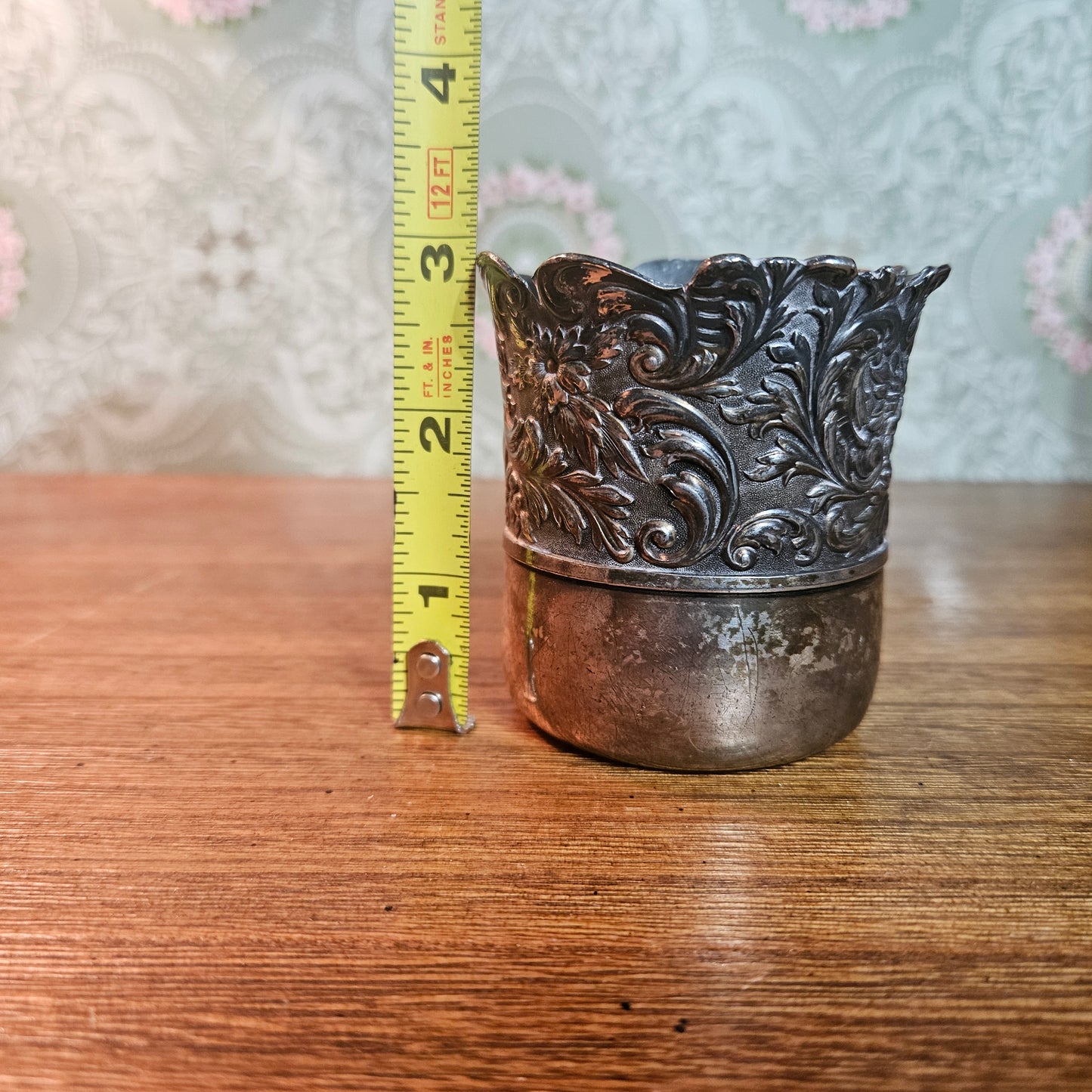 Meriden Quadruple Plate Floral Toothpick Holder