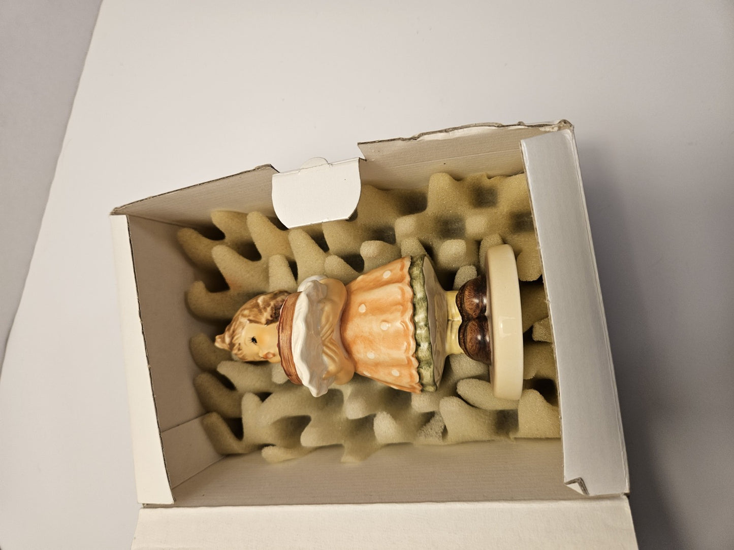Goebel Collectors' Club "Birthday Candle" Figurine Special Edition Boxed 1983