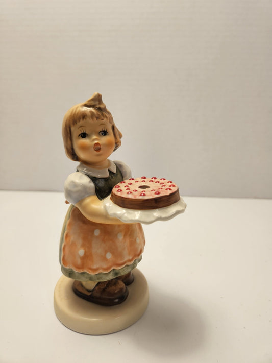 Goebel Collectors' Club "Birthday Candle" Figurine Special Edition Boxed 1983