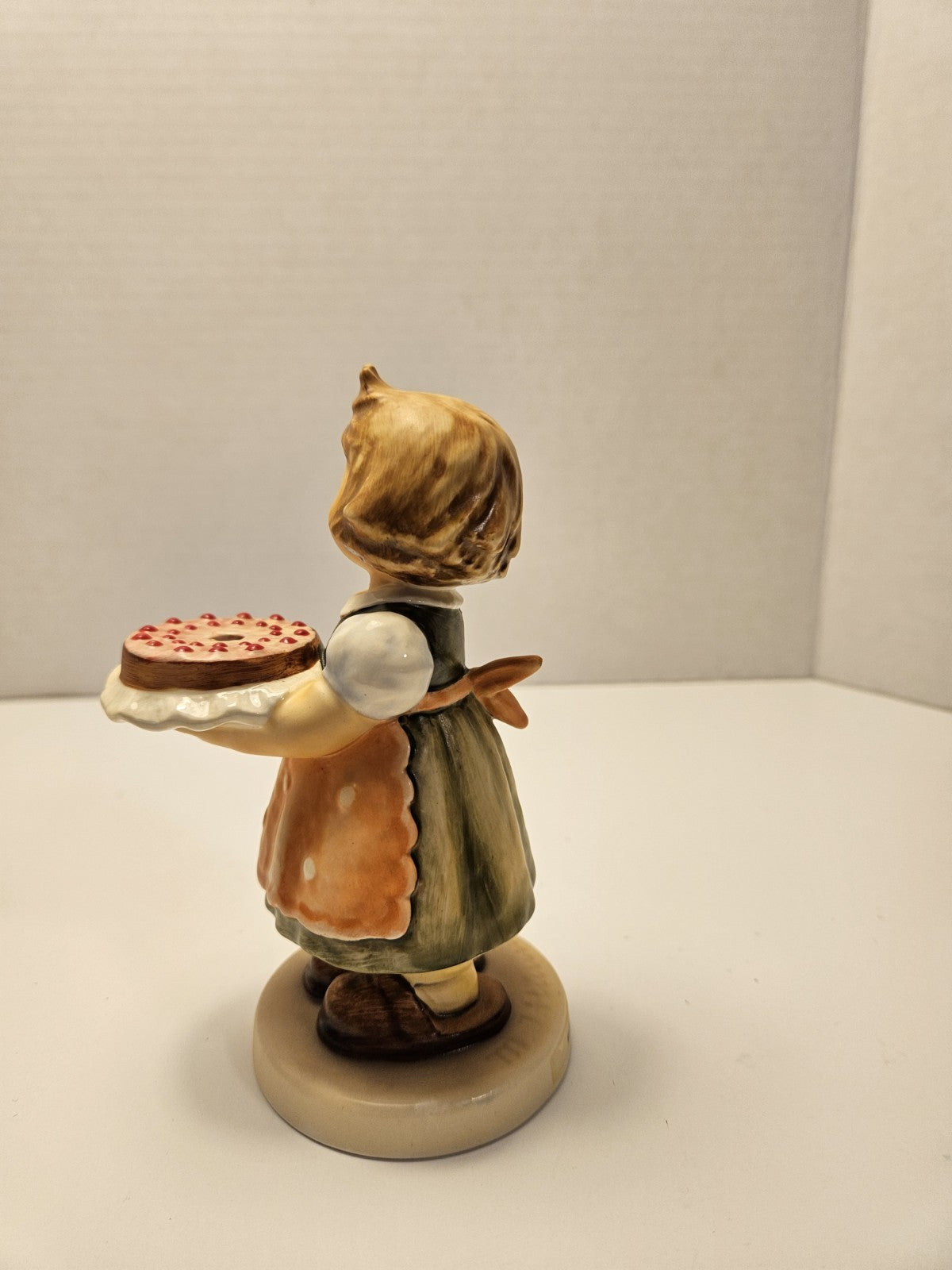 Goebel Collectors' Club "Birthday Candle" Figurine Special Edition Boxed 1983