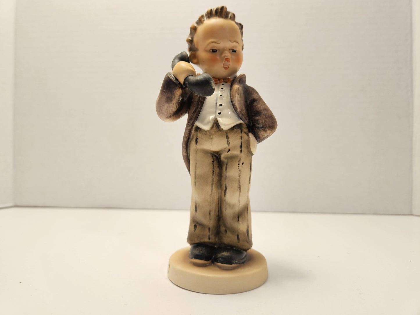 Goebel Hummel "Hello"