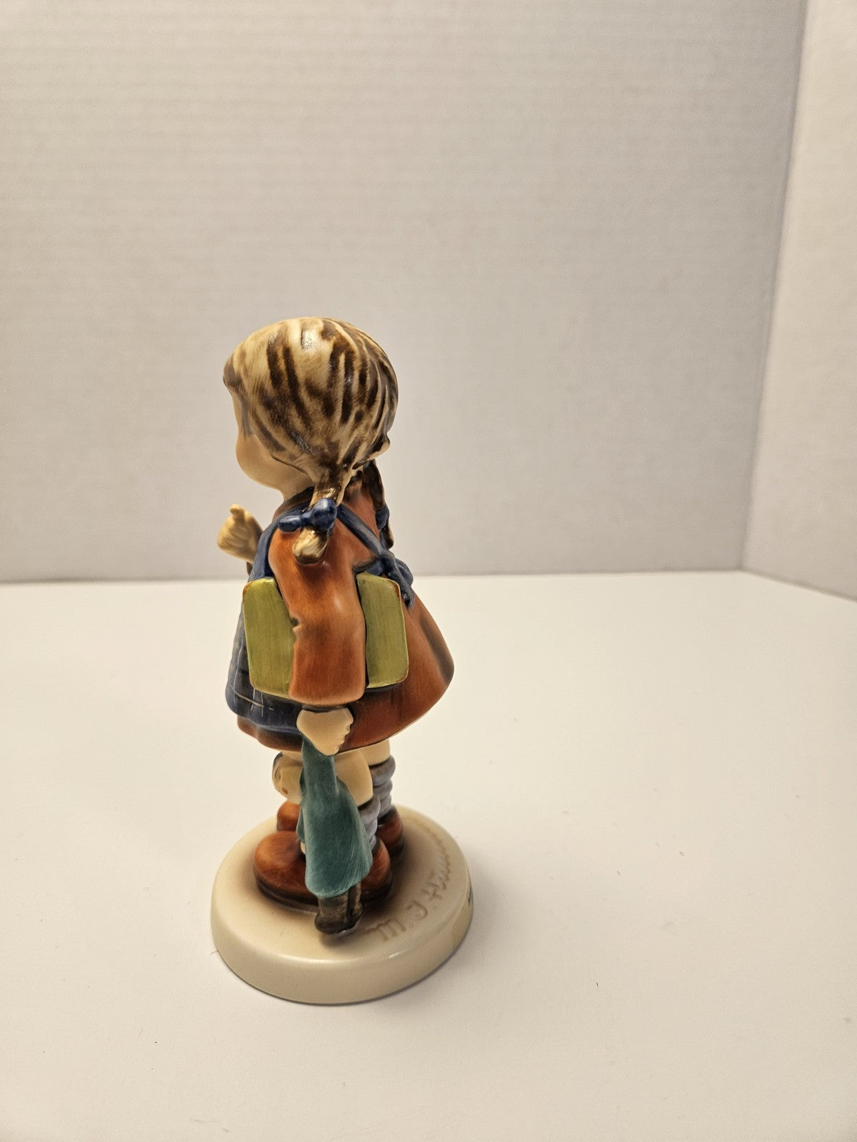 Hummel Exclusive Edition Figurine "I Wonder" in box
