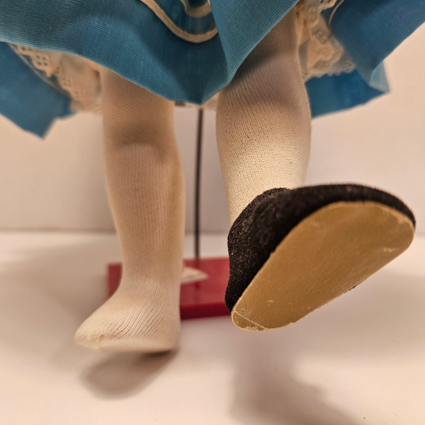 Madame Alexander Alice Doll 1552 Blue Dress