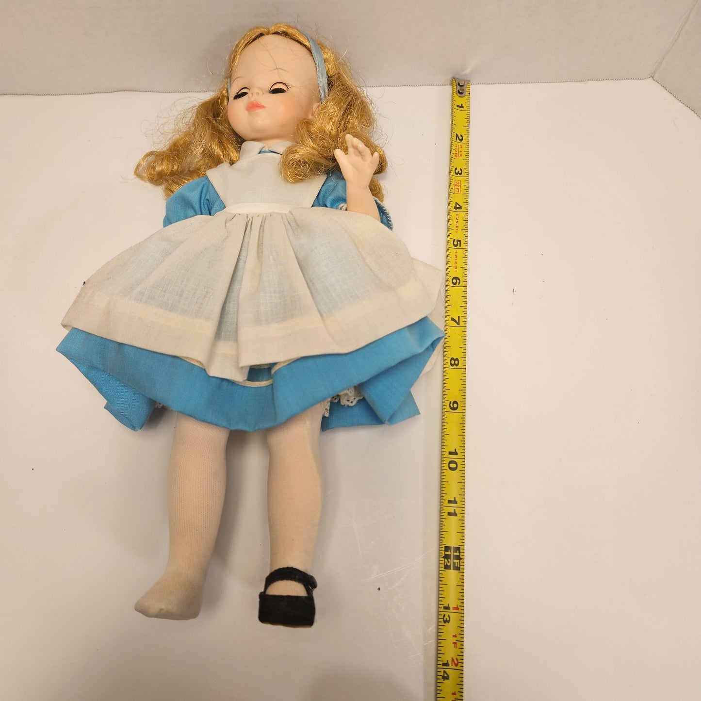 Madame Alexander Alice Doll 1552 Blue Dress
