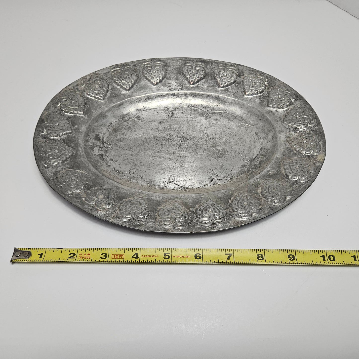 Metal Serving Platter Embossed Heart Border Oval