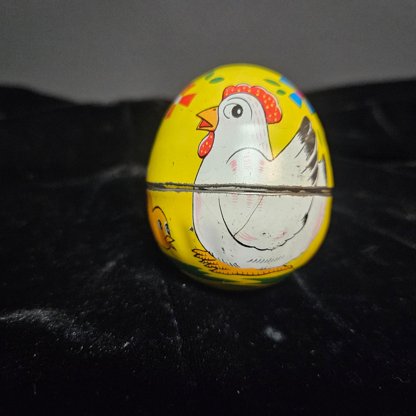 Vintage Tin Easter Egg