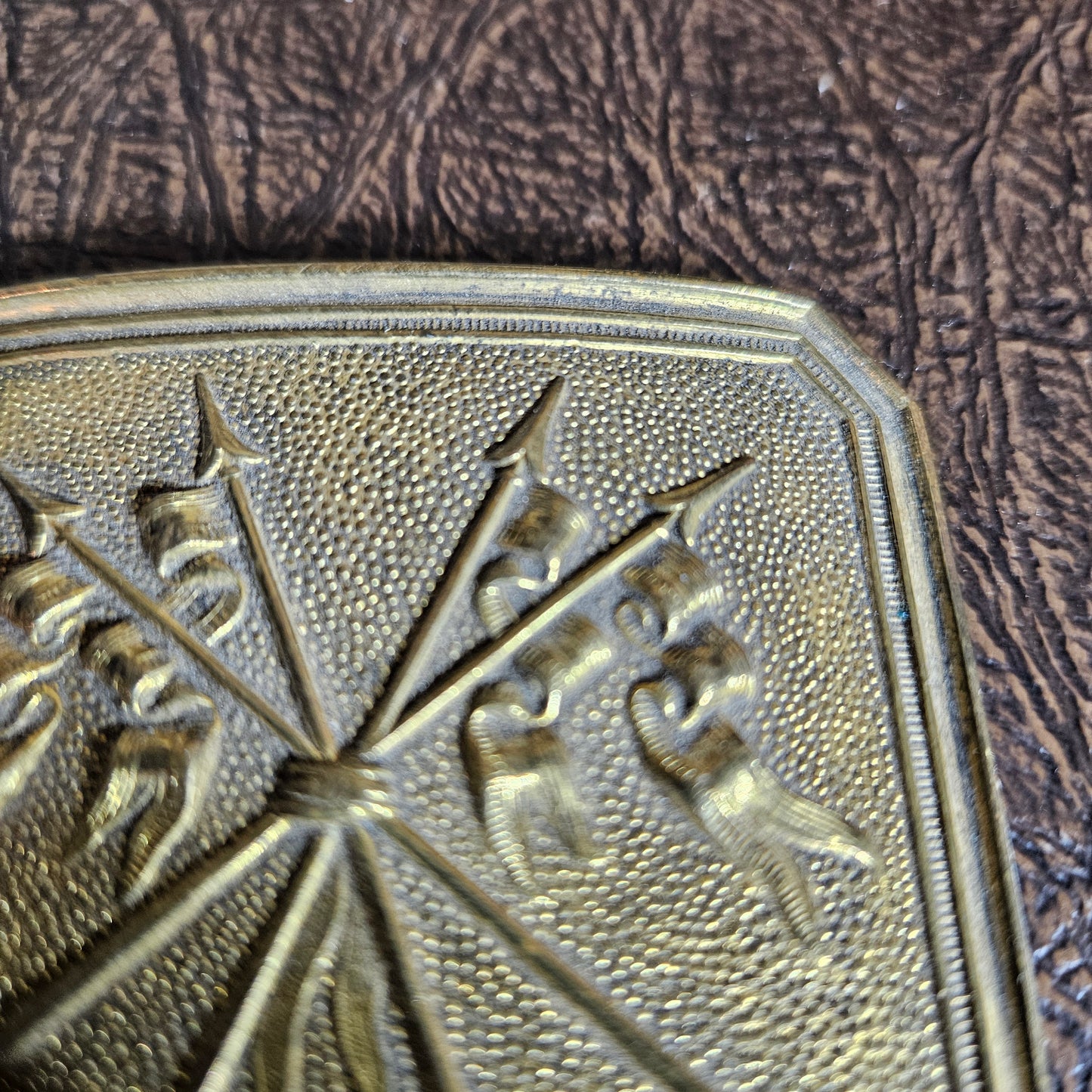 Metal Belt Buckle with Crossed Flags Motif 1840's French Officer