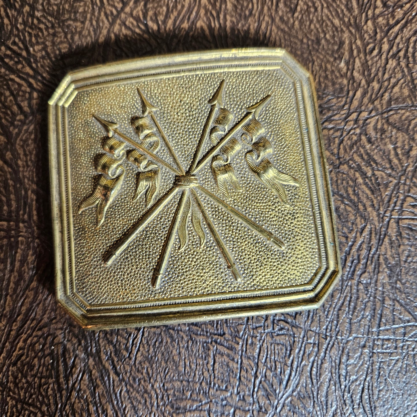 Metal Belt Buckle with Crossed Flags Motif 1840's French Officer