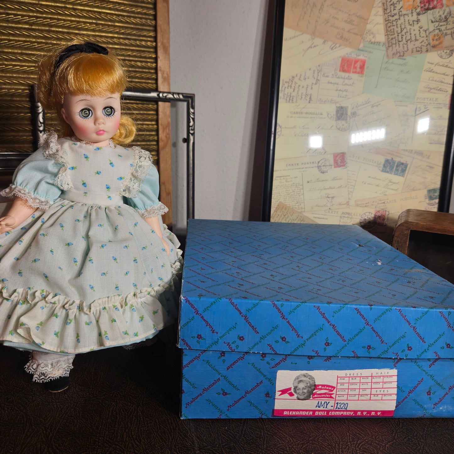 Madame Alexander Amy Doll 1320 Blue Floral Dress Umbrella