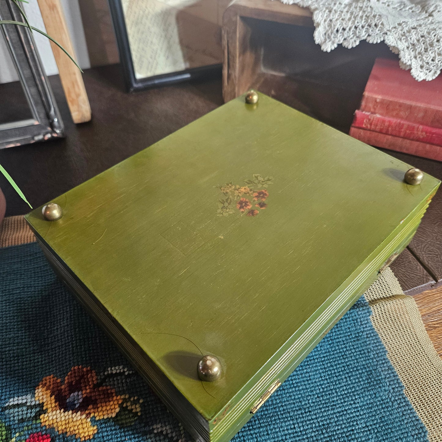 Green Victorian Style Jewelry Box