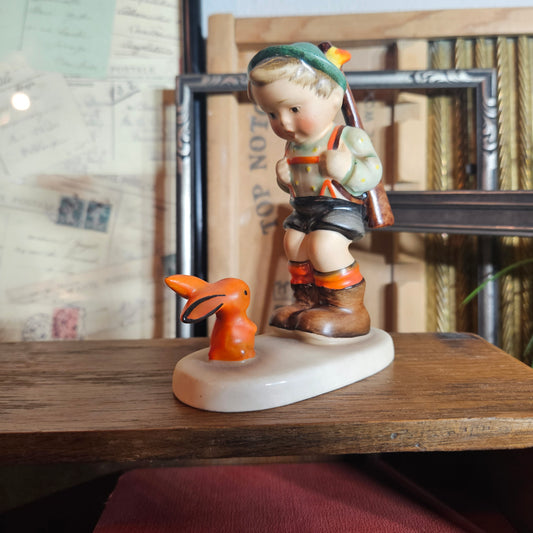 Vintage Hummel Sensitive Hunter Figurine TMK2 Full Bee