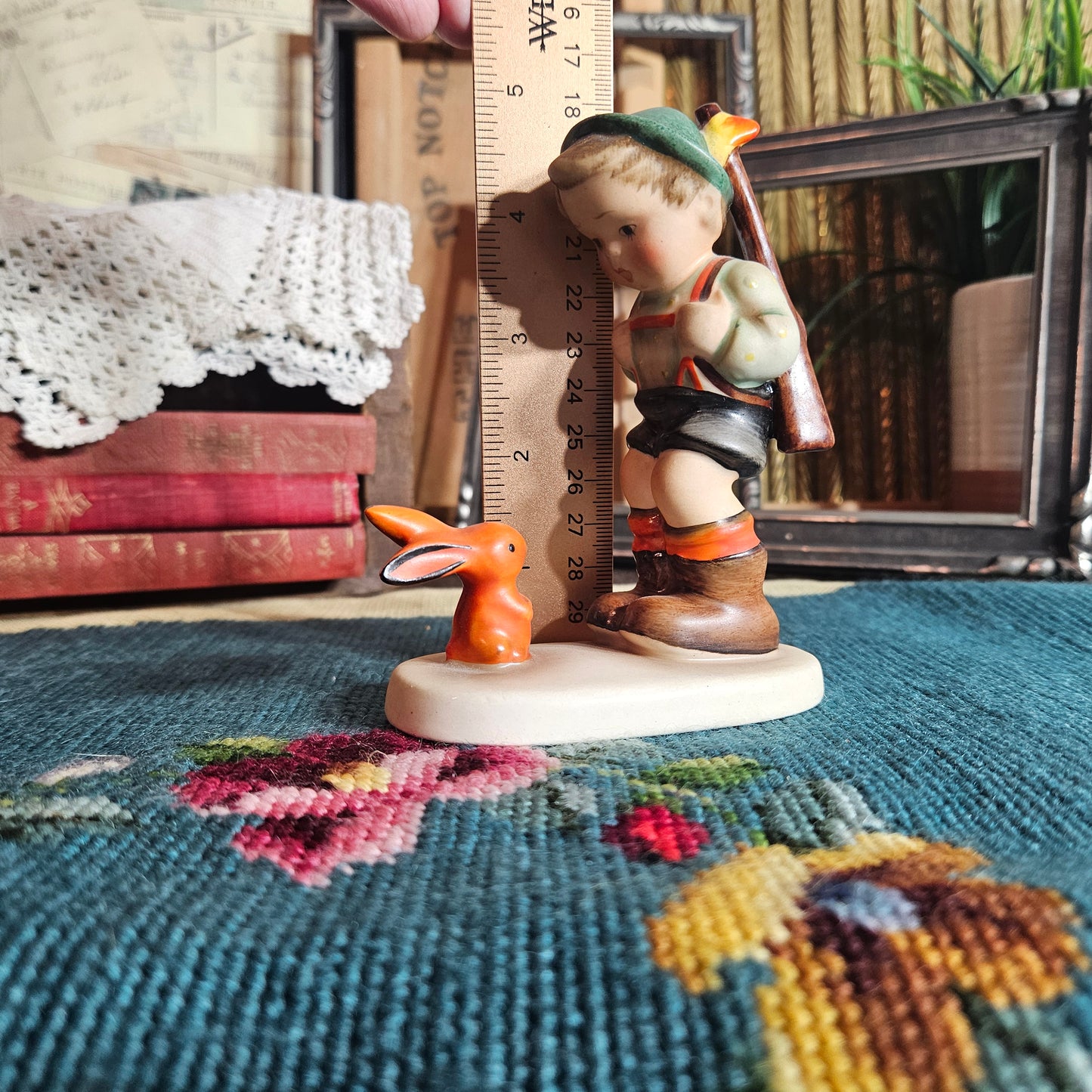 Vintage Hummel Sensitive Hunter Figurine TMK2 Full Bee