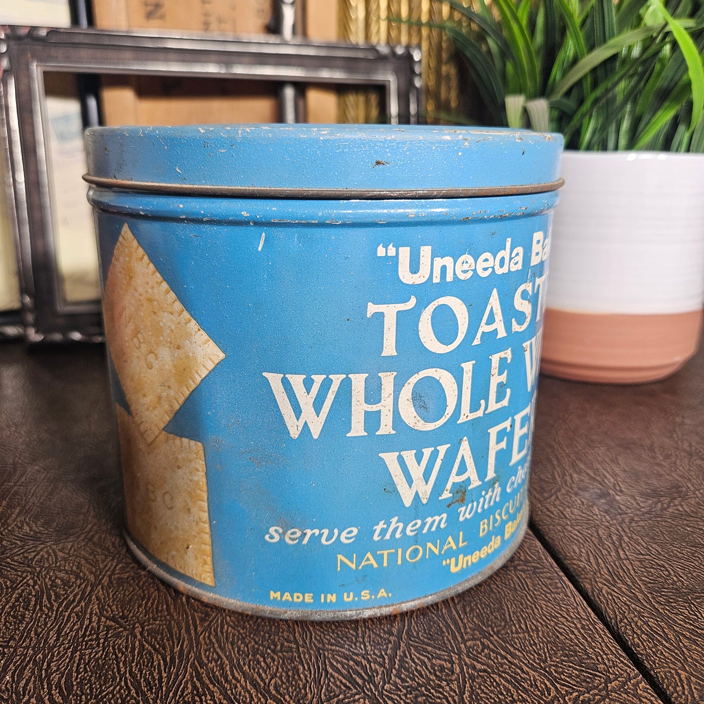 Uneeda Bakers Whole Wheat Wafer Tin
