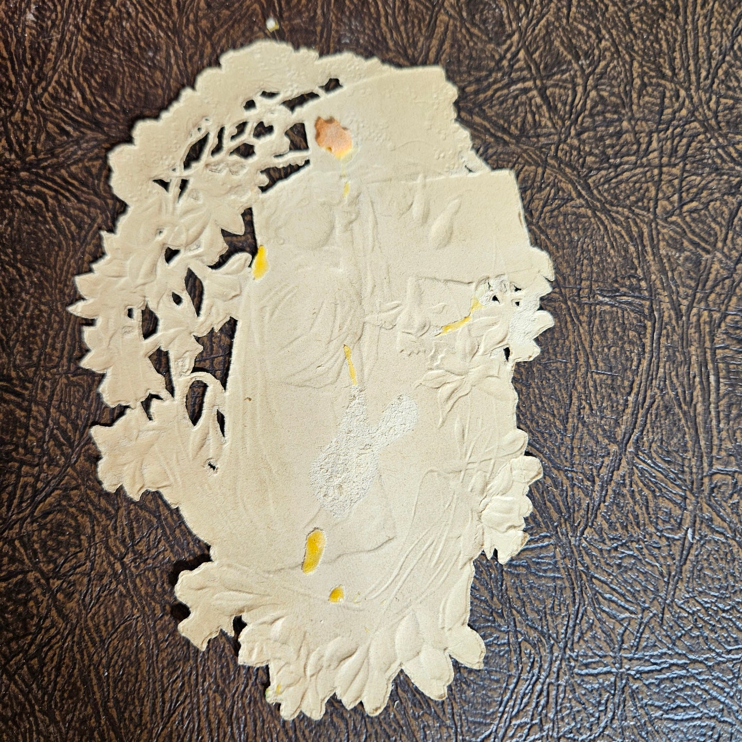 Art Nouveau Floral Die Cut Card with Daffodils