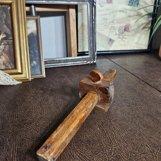 Antique Wooden Carpenter’s Marking Gauge