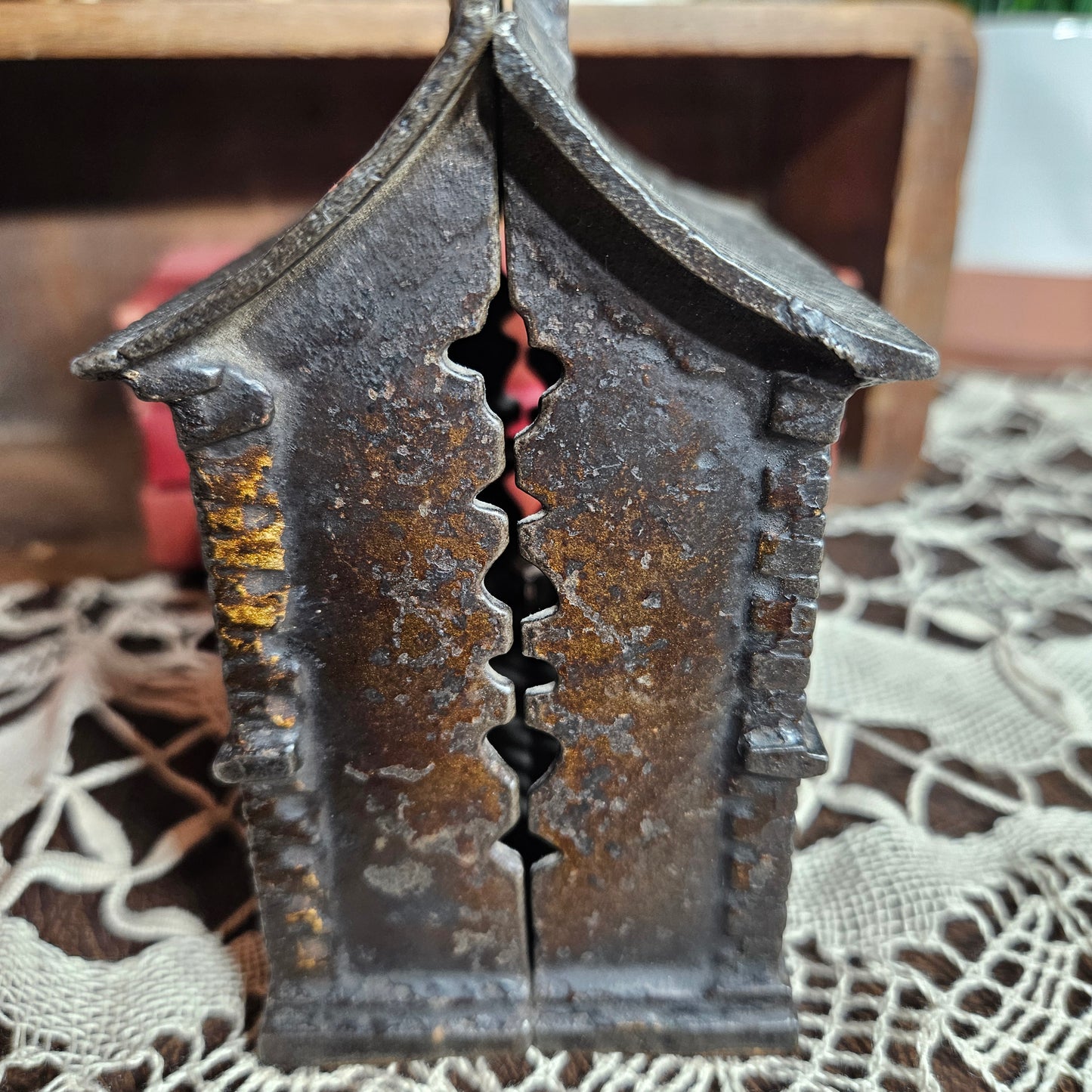 Vintage Cast Iron Cottage Coin Bank House