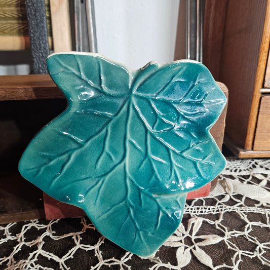 Green Ceramic Ivy Leaf Wall Pocket Planter