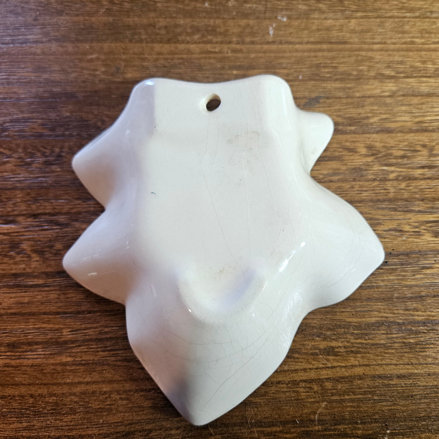 Green Ceramic Ivy Leaf Wall Pocket Planter
