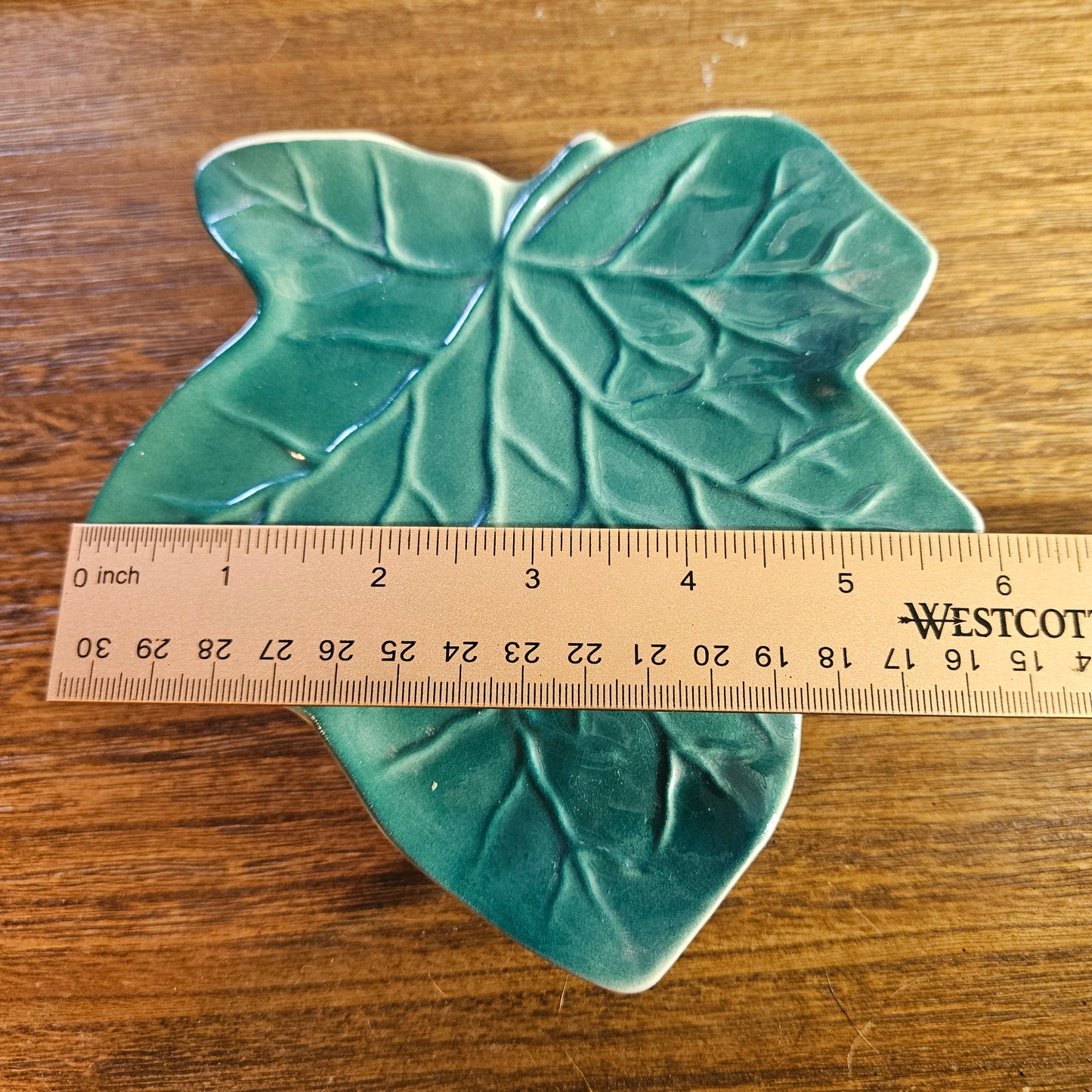 Green Ceramic Ivy Leaf Wall Pocket Planter