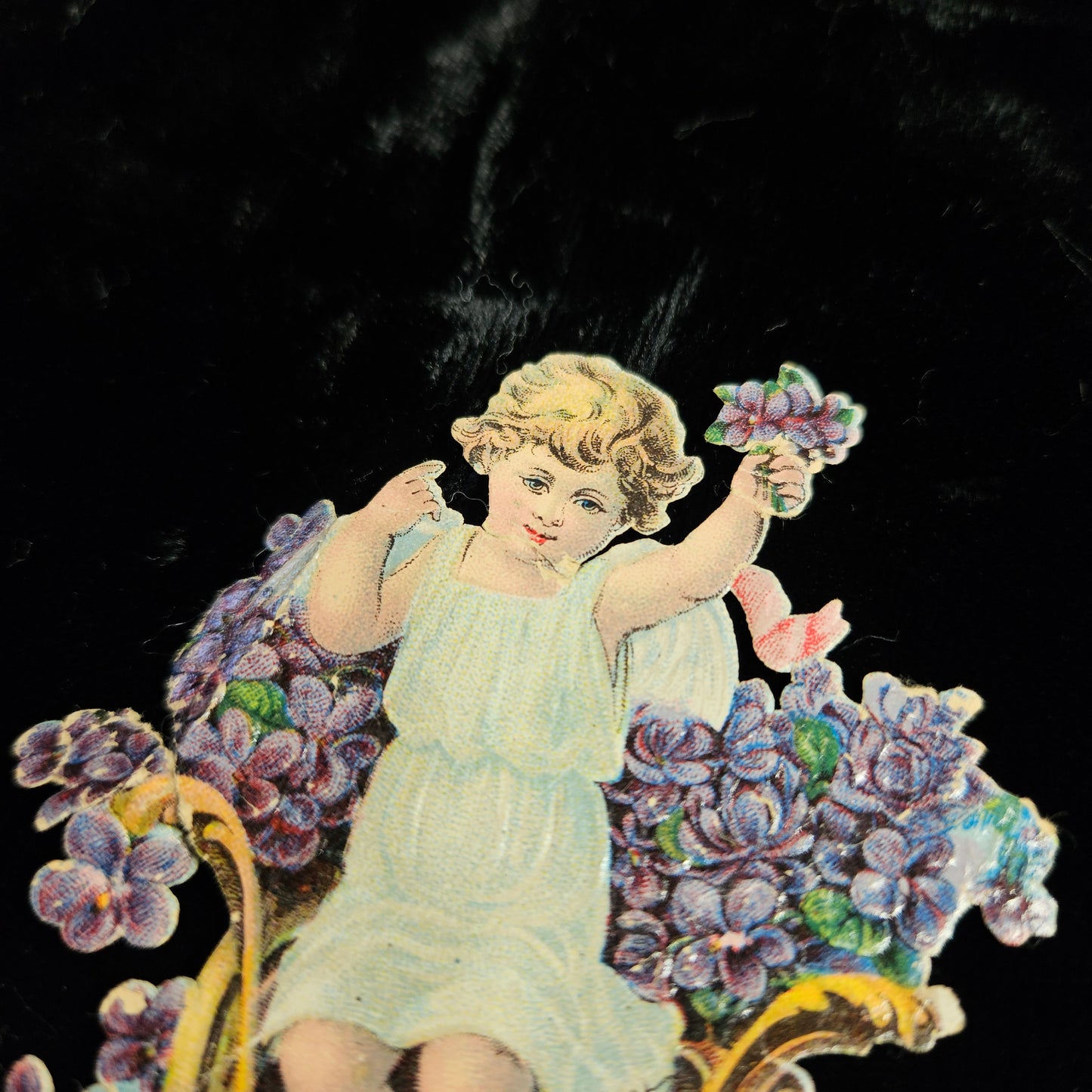 Victorian Cherub Carriage Die Cut Scrap