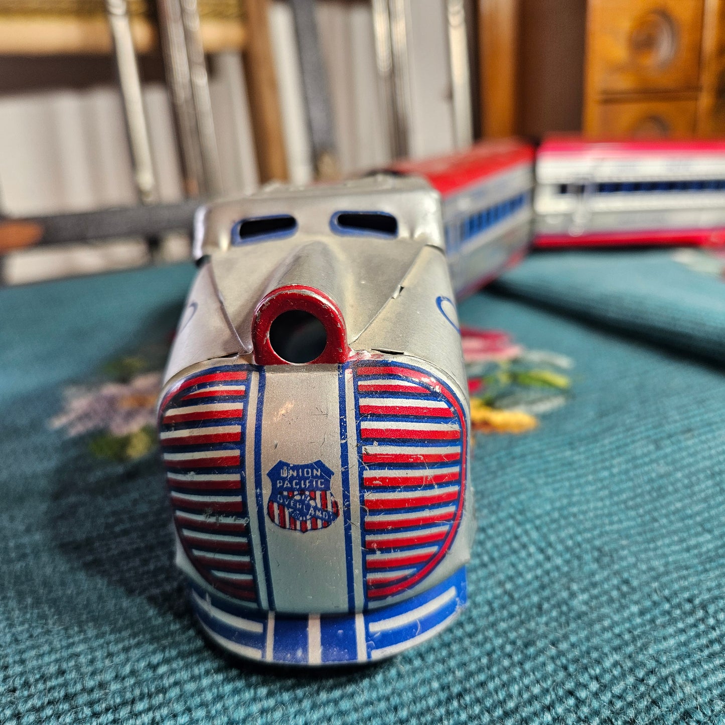 Vintage Union Pacific Tin Streamliner Train Set