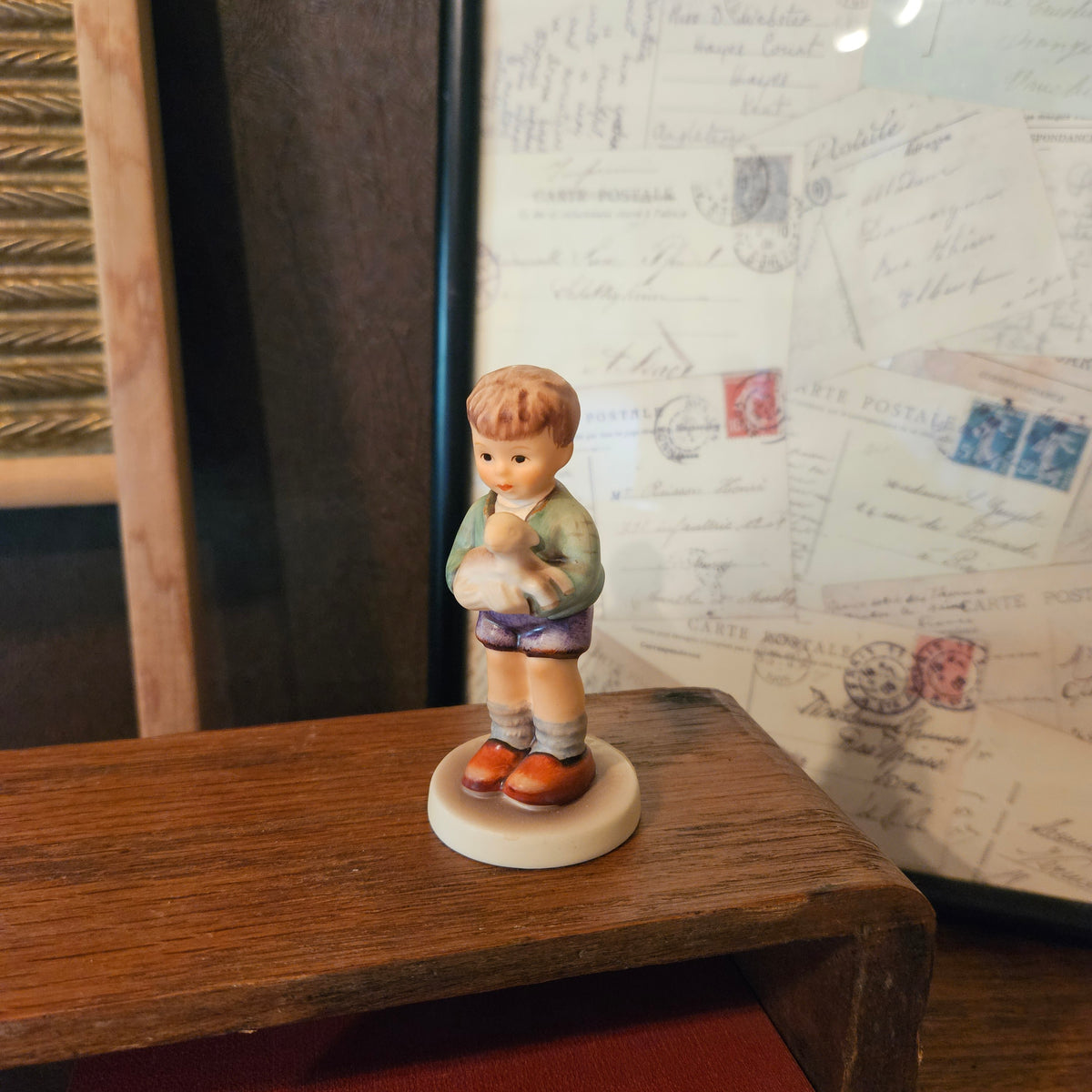 Goebel Hummel "I'll Protect Him" #483 Figurine with Original Box (1987)