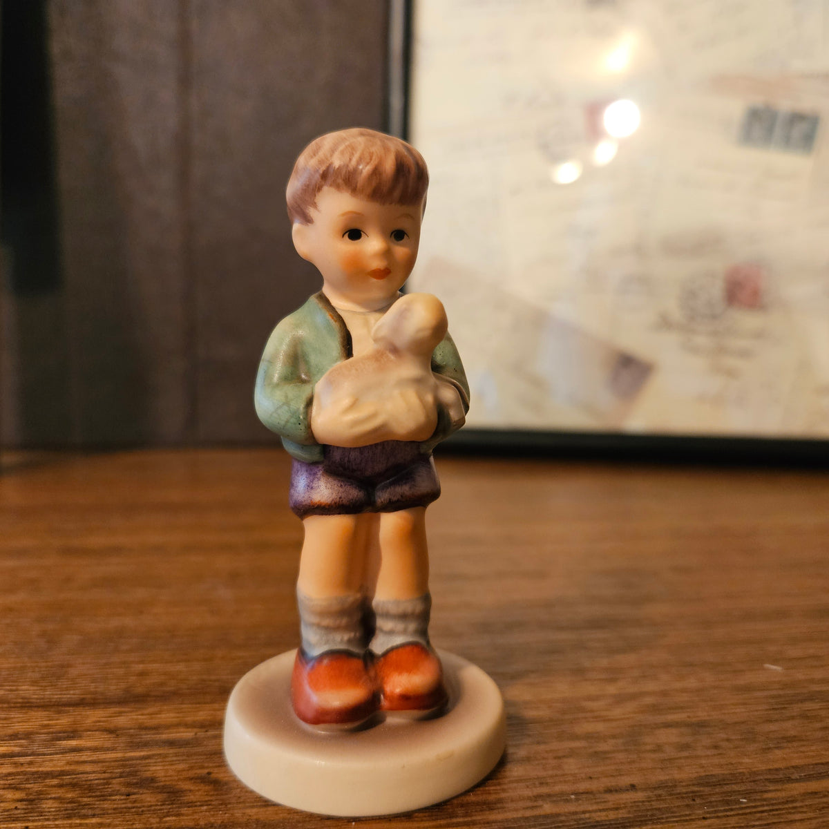 Goebel Hummel "I'll Protect Him" #483 Figurine with Original Box (1987)