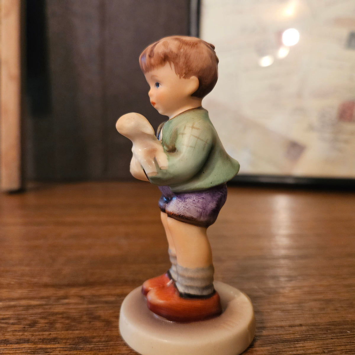 Goebel Hummel "I'll Protect Him" #483 Figurine with Original Box (1987)