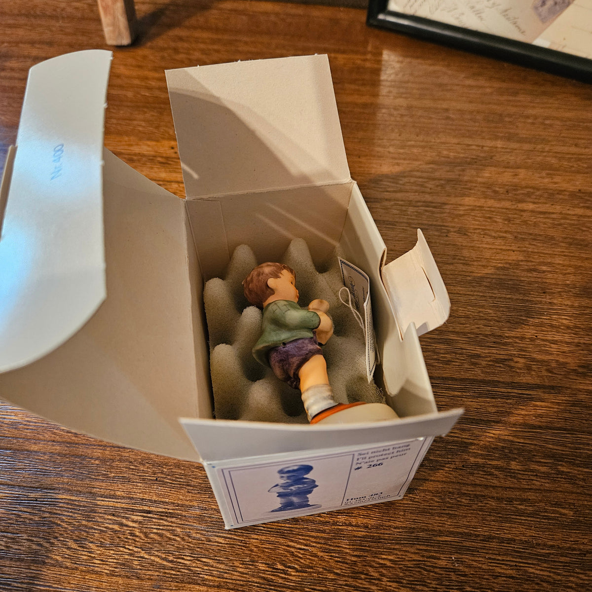 Goebel Hummel "I'll Protect Him" #483 Figurine with Original Box (1987)