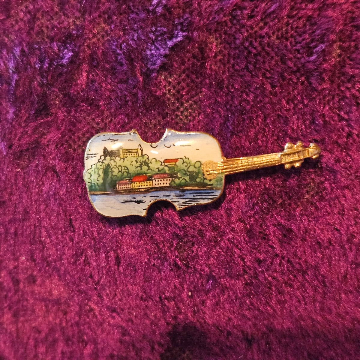 Scenic Violin Souvenir Brooch