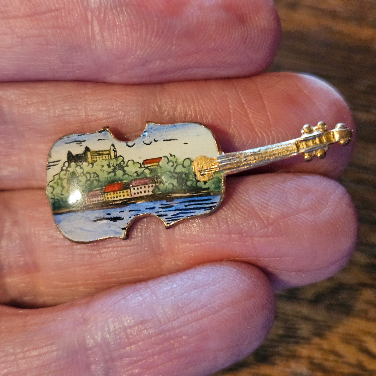 Scenic Violin Souvenir Brooch