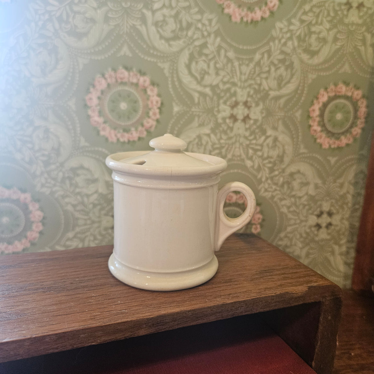 Knowles, Taylor & Knowles Semi-Vitreous Covered Condiment Server