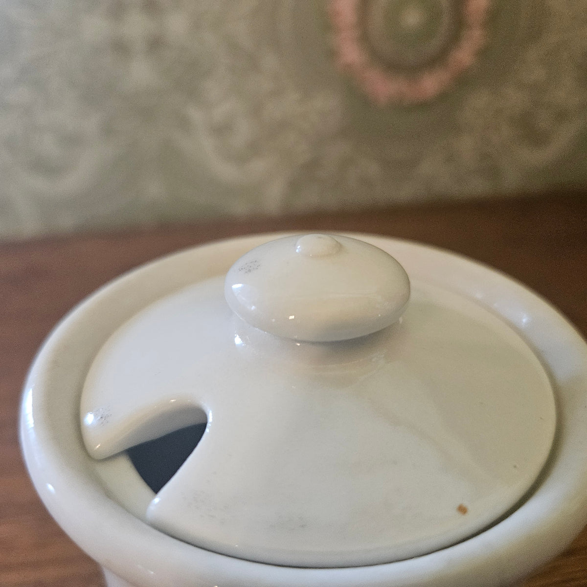 Knowles, Taylor & Knowles Semi-Vitreous Covered Condiment Server