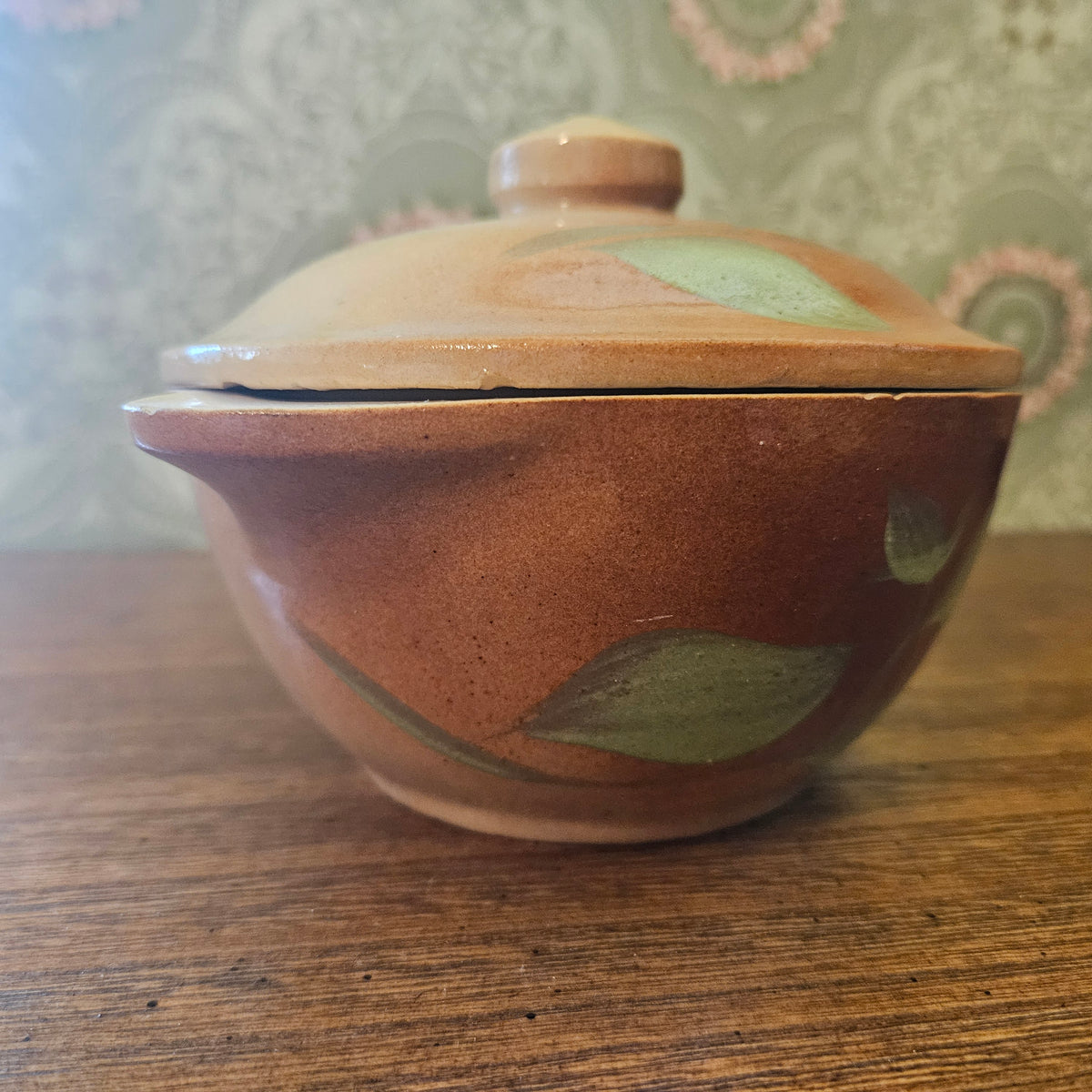 J&G Meakin Leaf Pattern Covered Casserole