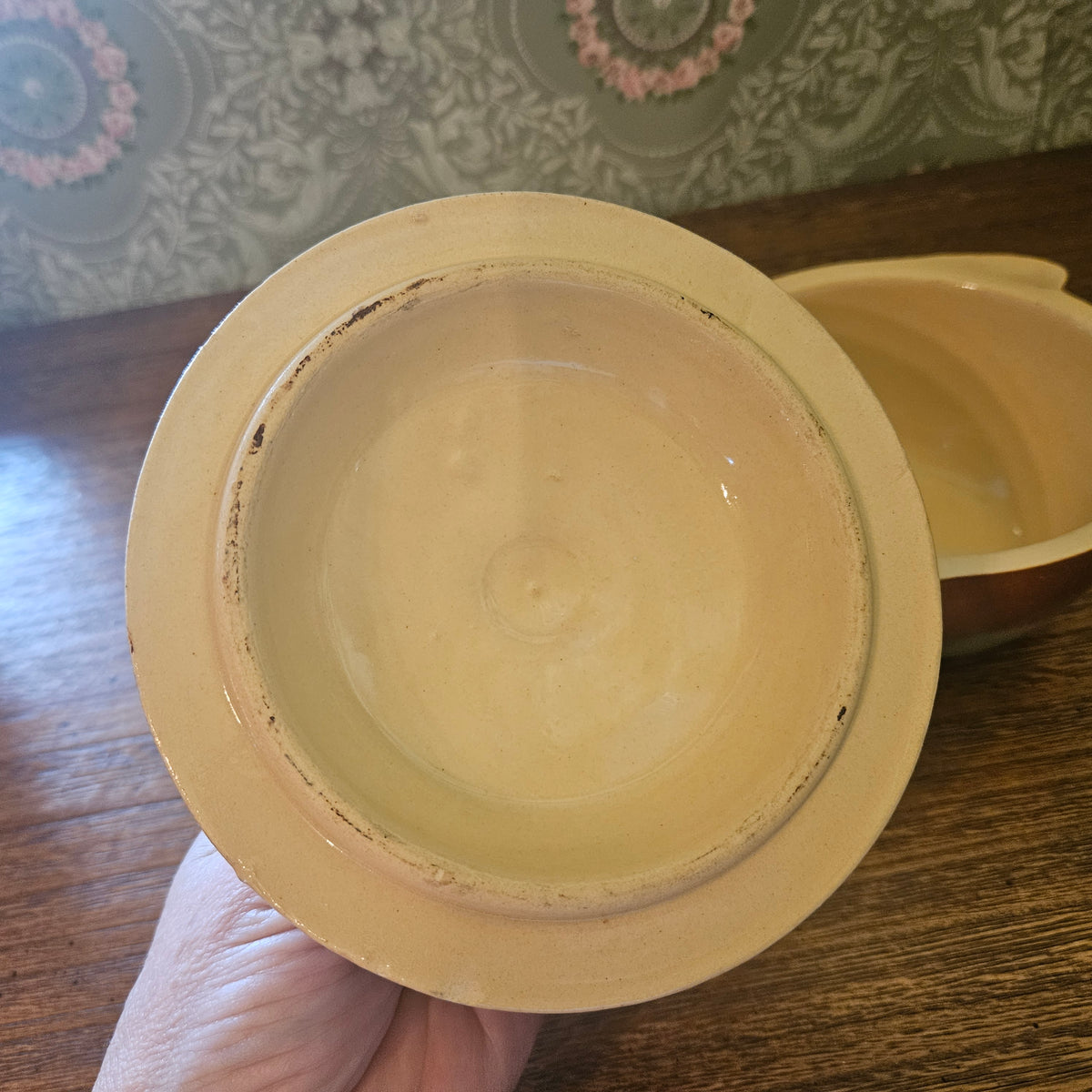 J&G Meakin Leaf Pattern Covered Casserole