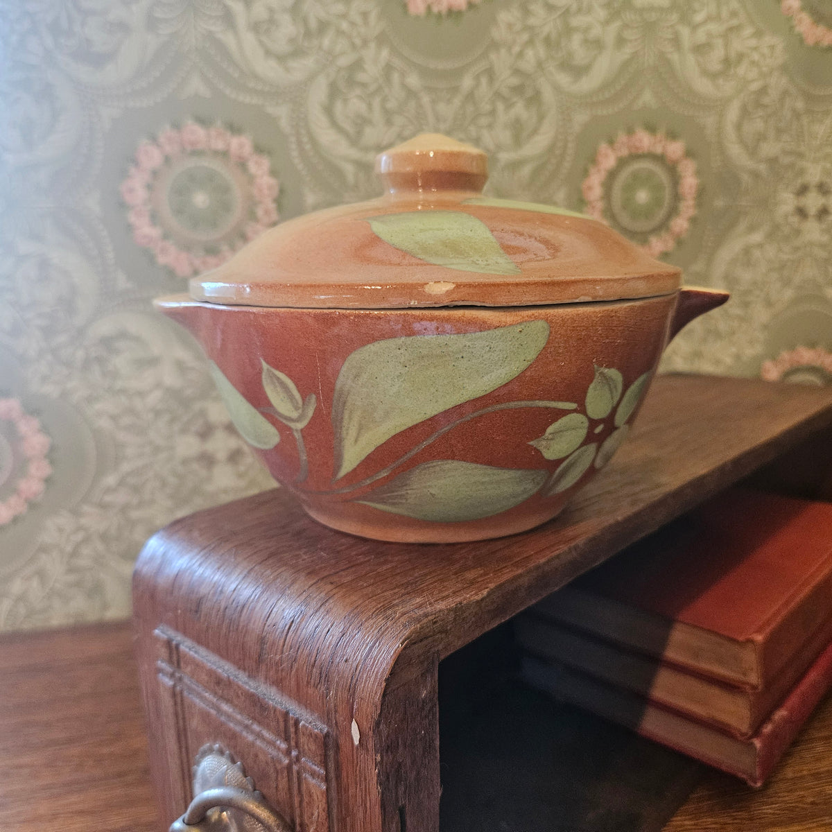 J&G Meakin Leaf Pattern Covered Casserole