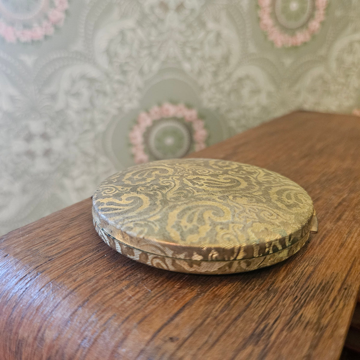 Gold Tone Damask Powder Compact with Mirror