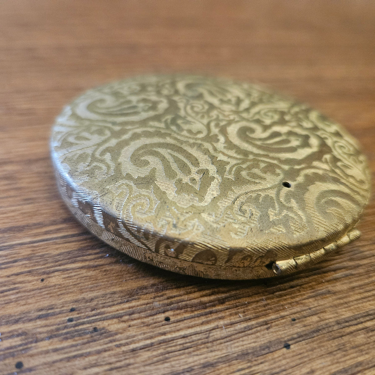 Gold Tone Damask Powder Compact with Mirror