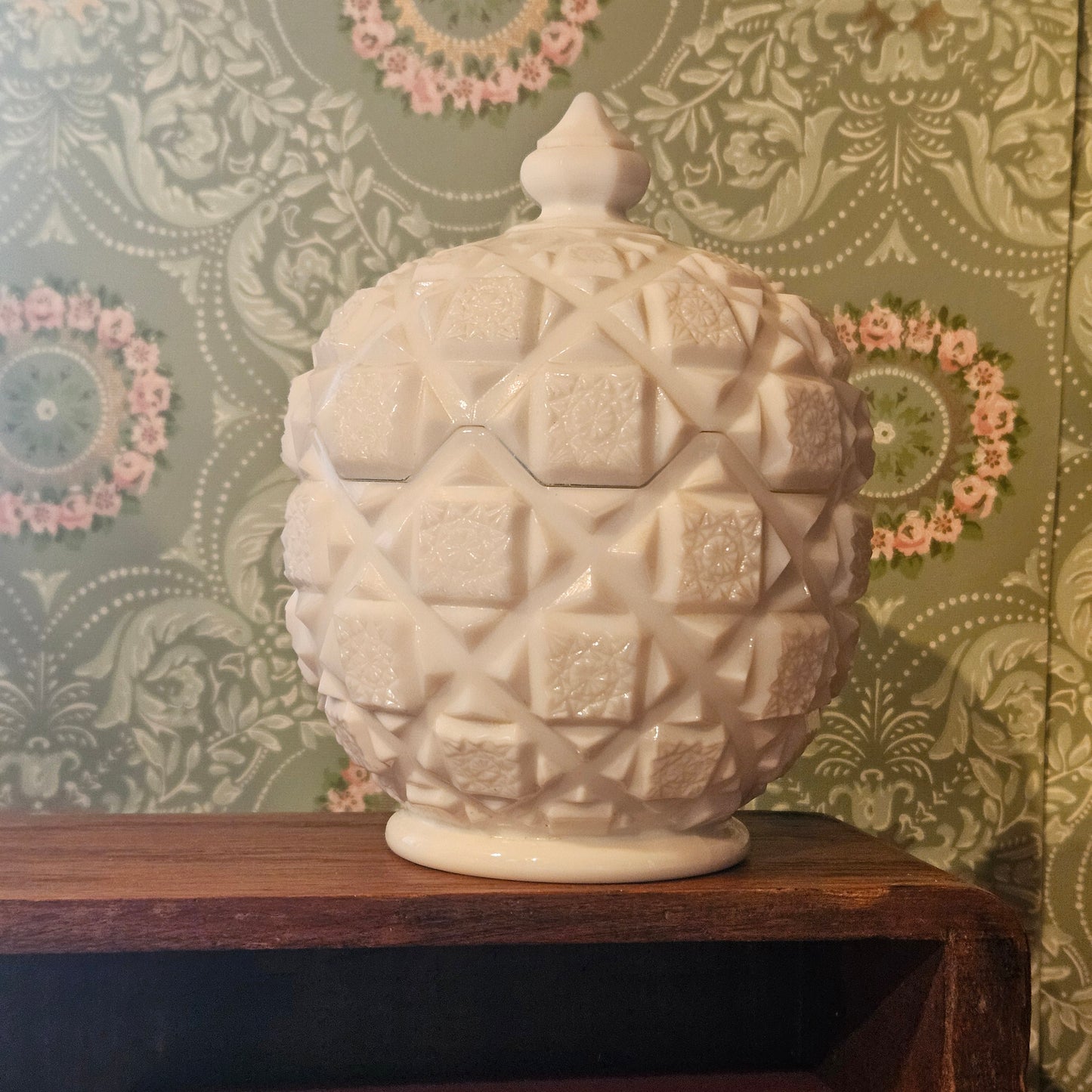 Westmorelan Old Quilt Milk Glass Covered Candy Dish