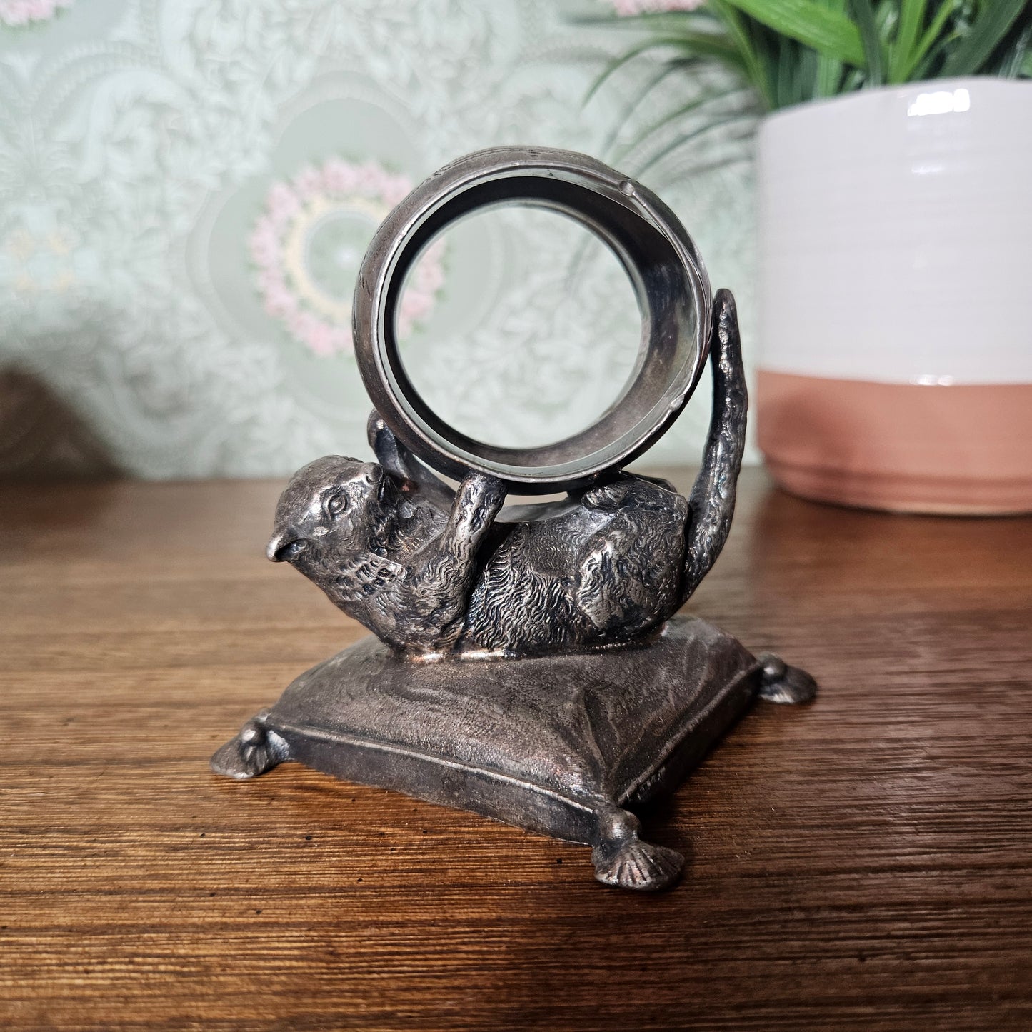 Figural Otter Silver tone Napkin Ring