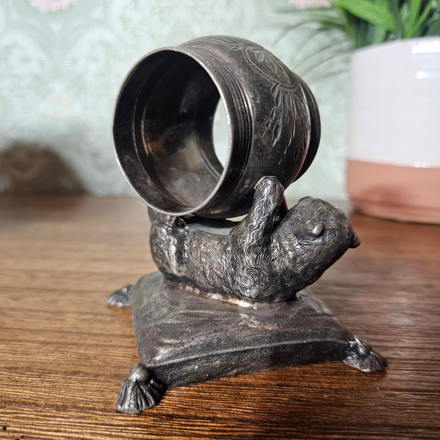 Figural Otter Silver tone Napkin Ring