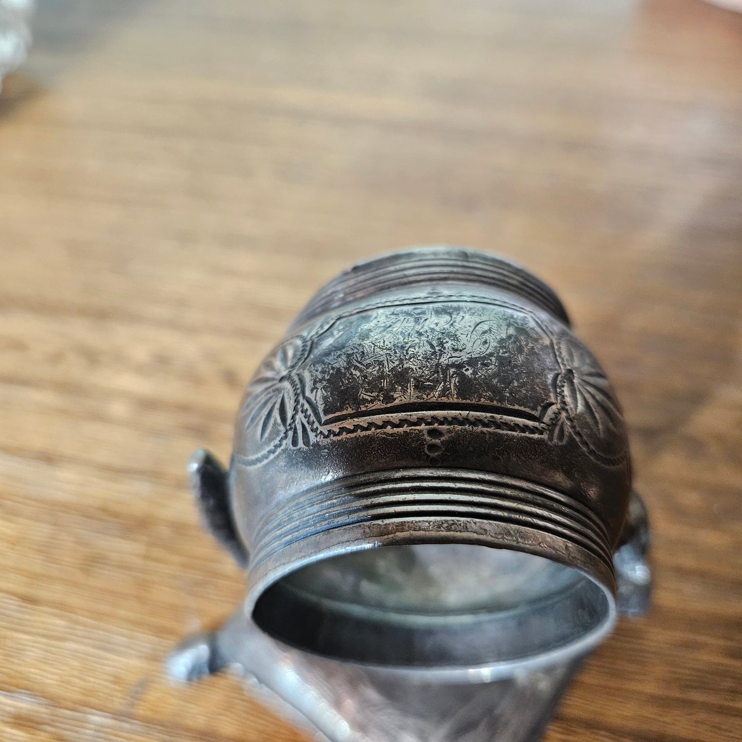 Figural Otter Silver tone Napkin Ring