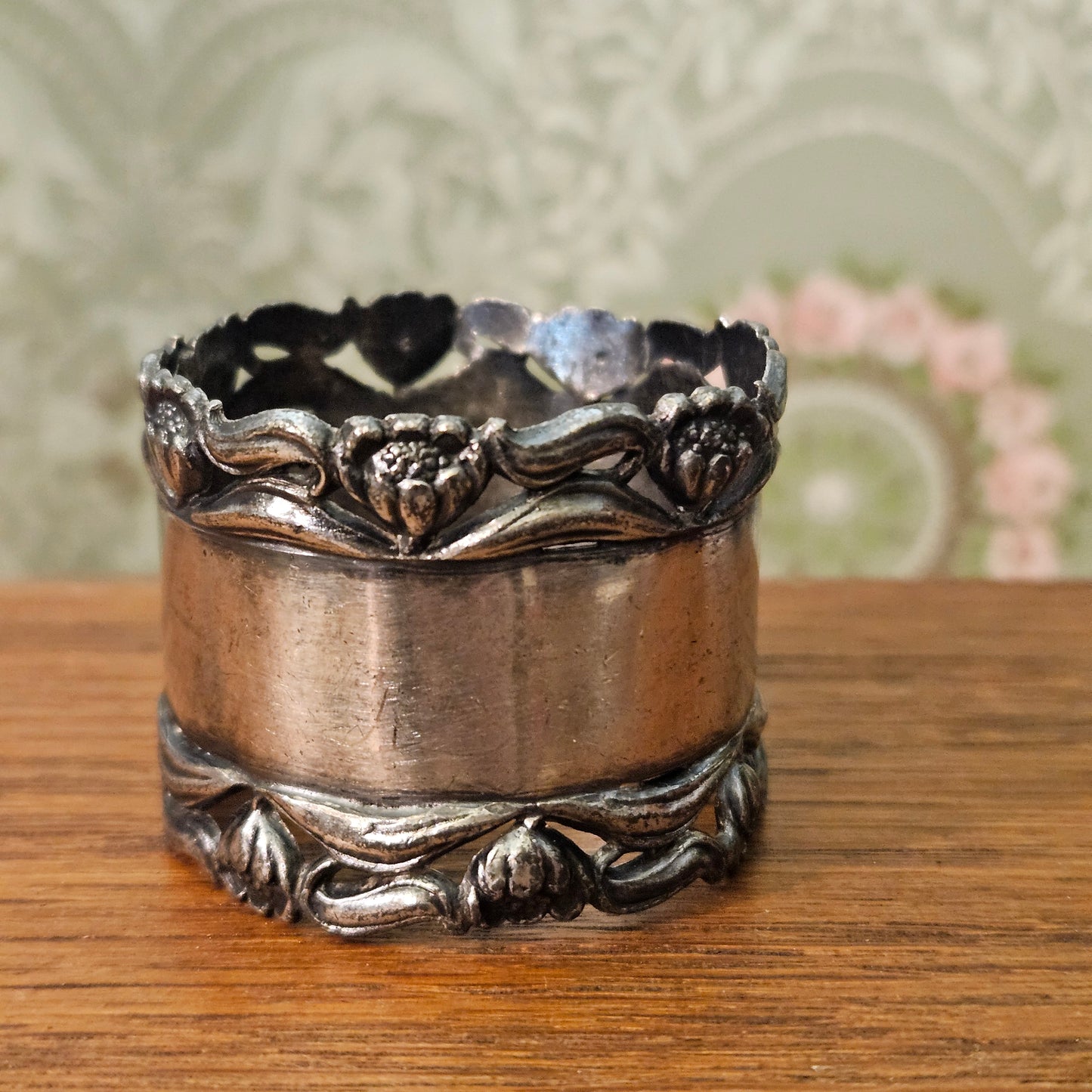 Openwork Floral Silver-Tone Napkin Ring