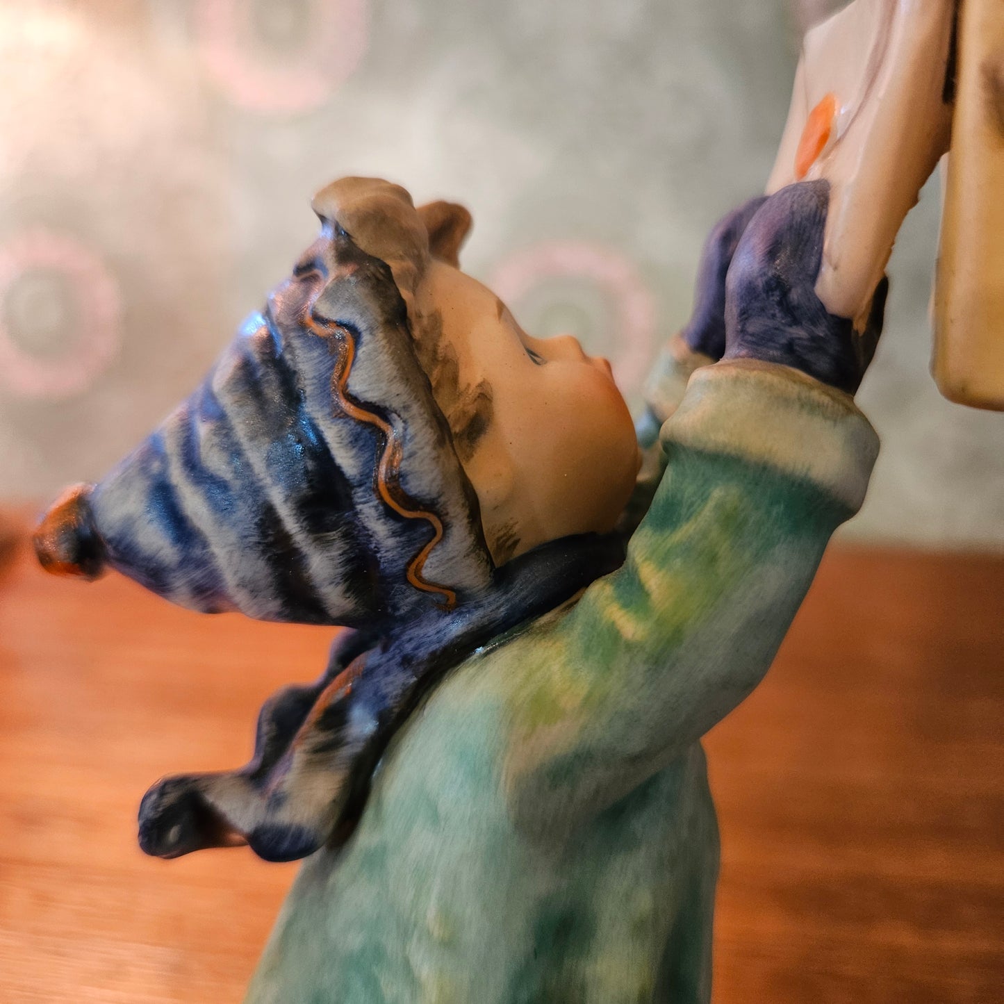 Goebel Hummel Letter to Santa HUM 340 Large Figurine