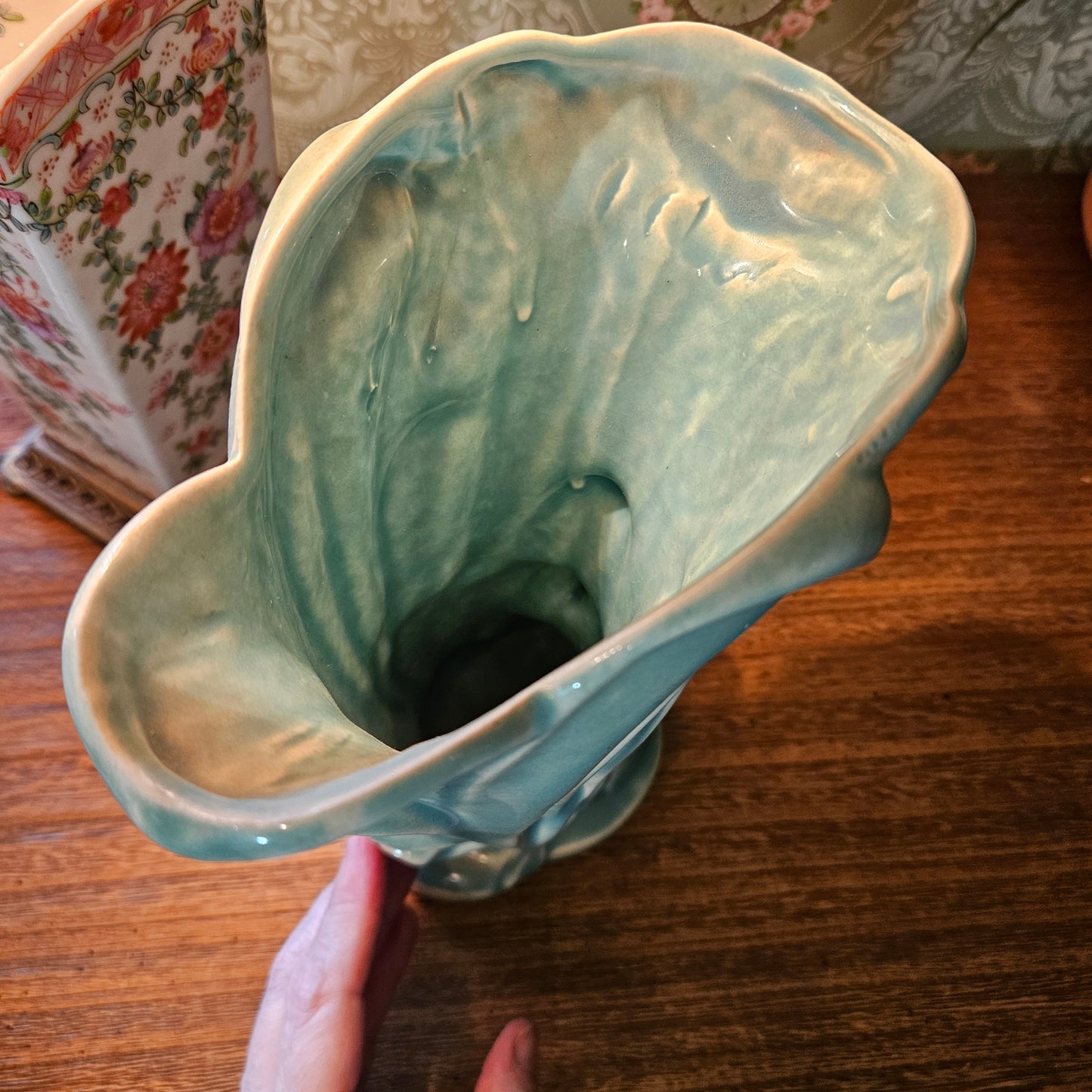 McCoy Turquoise Swan Fan Vase