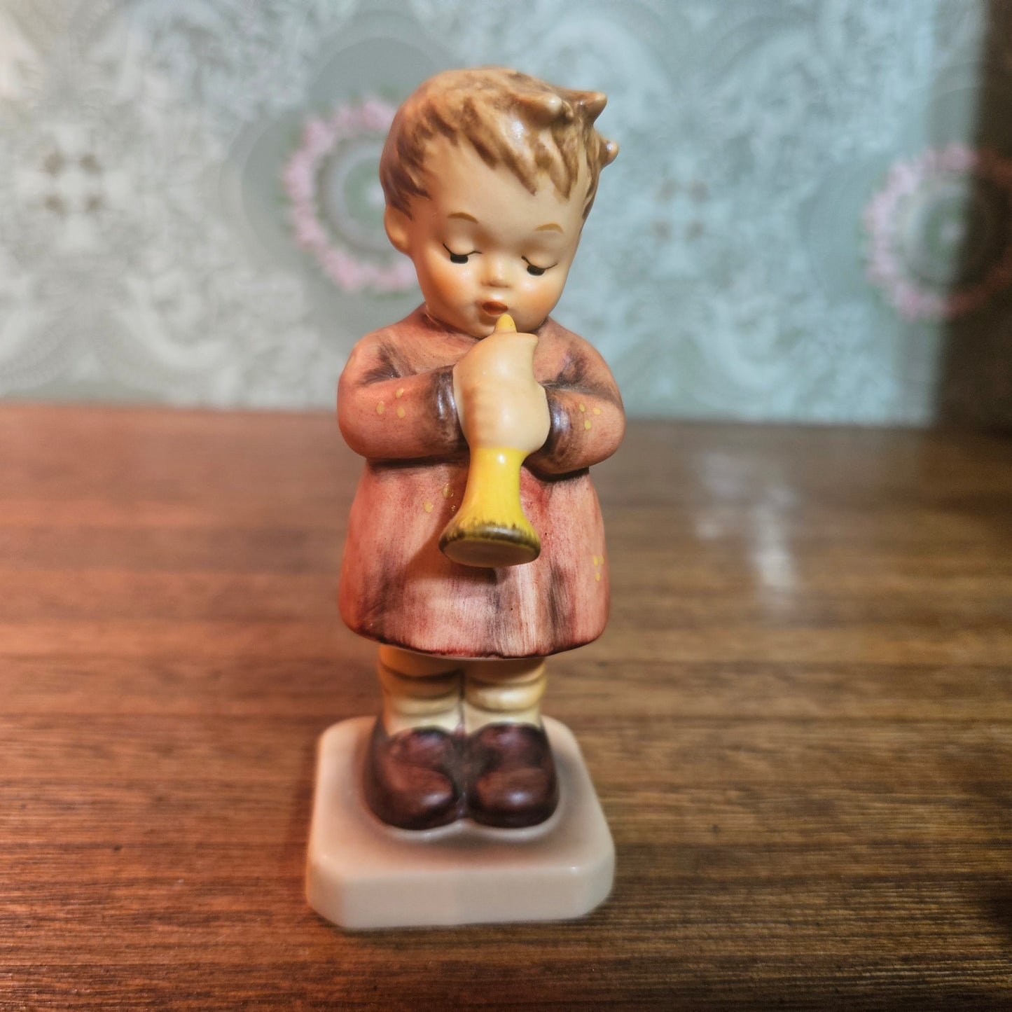 Hummel 477 A Budding Maestro Figurine with Box