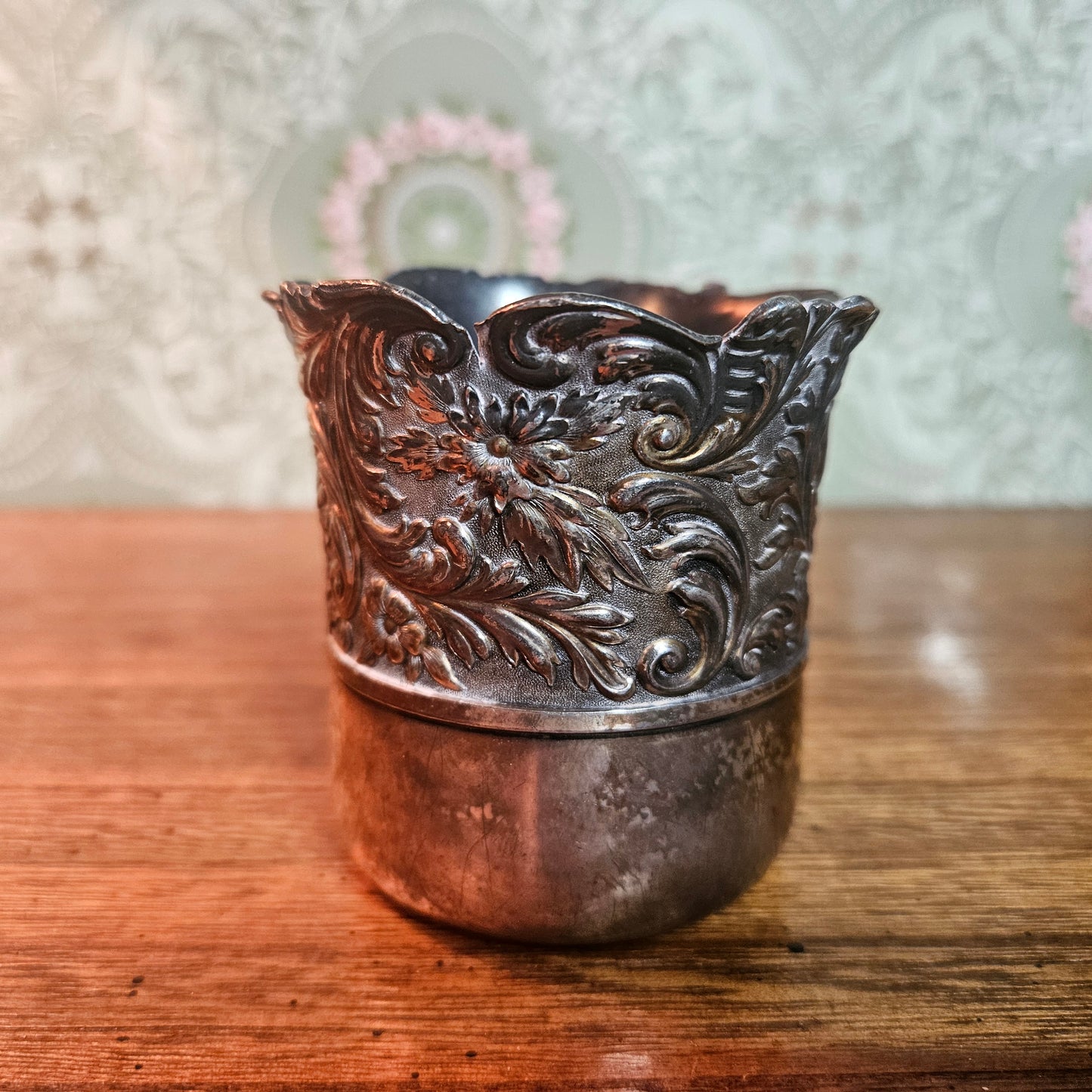 Meriden Quadruple Plate Floral Toothpick Holder