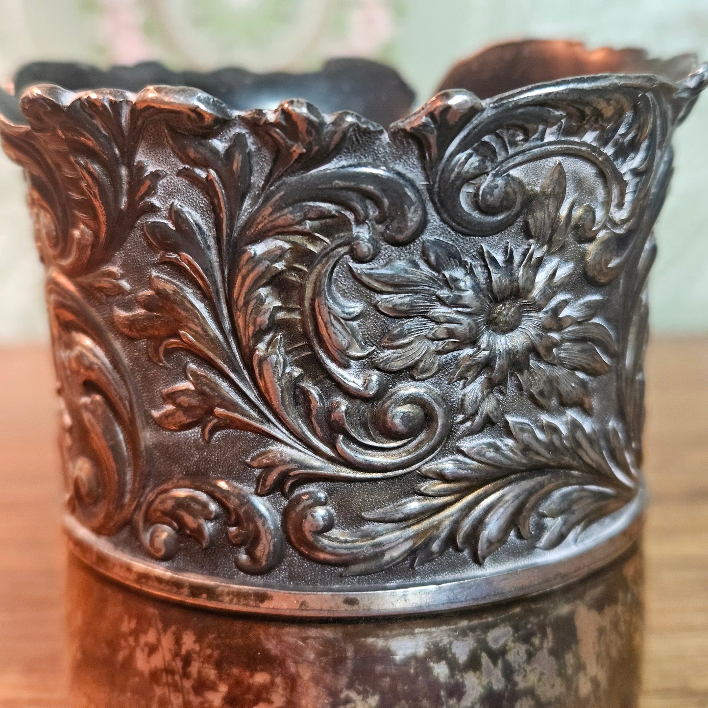 Meriden Quadruple Plate Floral Toothpick Holder