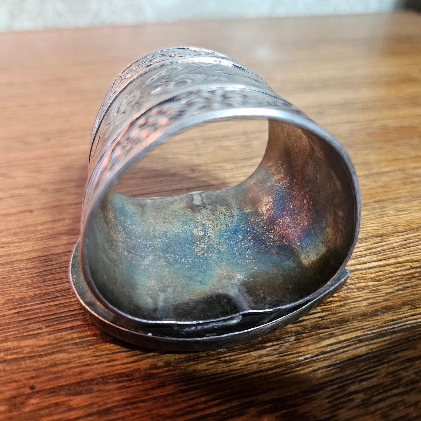 Horseshoe Floral Figural Napkin Ring